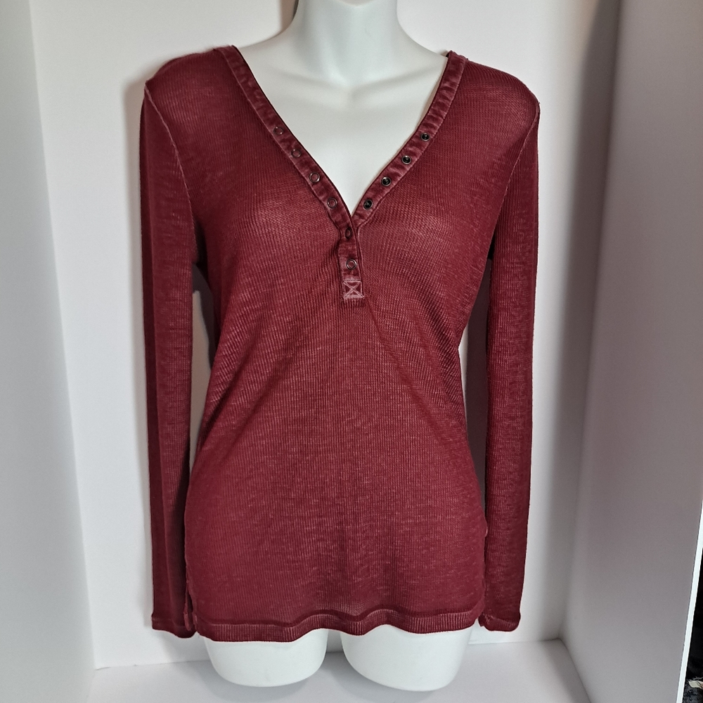 WORN ONCE! ROCK & REPUBLIC SEMI-SHEER MEDIUM